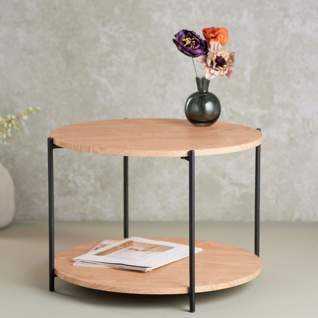 Mesa Lateral MDF y Metal 55x40 cm DAY, en uso