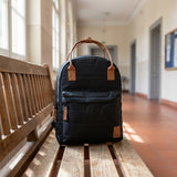 Mochila Montreal Fancy Black Regular Bubba Bags — en uso