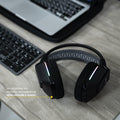 LEVO Zenit Elite negro — detalle de almohadilla de cuero con iluminación RGB
