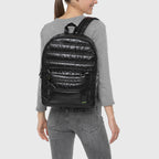 Mochila Clásica Onix Regular Rpet en uso