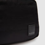 Mochila Victoria Black detalle del logo
