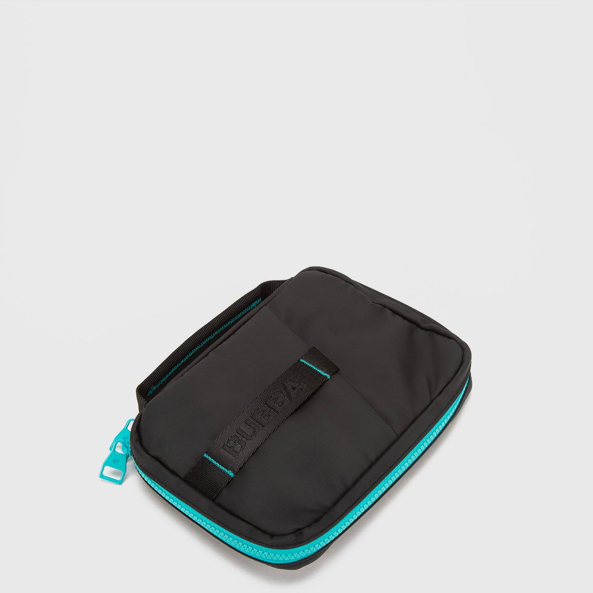 Porta Documentos Passport Holder Black vista de espalda