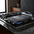 Plancha Aluminio Fundido 36cm Gravity Bergner — en uso