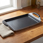 Plancha Aluminio Fundido 36cm Gravity Bergner — en uso