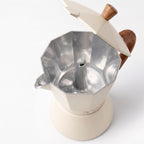 Crema · Cafetera Italiana Savannah 12 tazas 600 ml de aluminio Simplit, interior con filtro