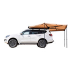 Toldo Camping Lateral 270° Xroad instalado en el techo del auto, vista lateral