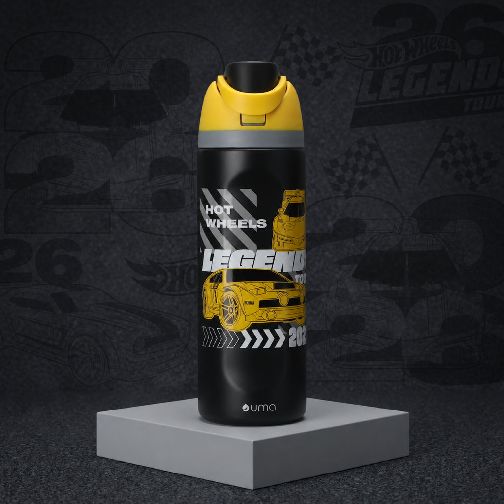 Botella Térmica Insulada Hot Wheels Legends Drift Yellow Lid 750 ml UMA — ambientada sobre fondo Hot Wheels Legends