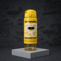 Botella Térmica Insulada Hot Wheels Legends 2 en 1 Nitro Yellow 590 ml UMA — ambientada sobre fondo Hot Wheels Legends