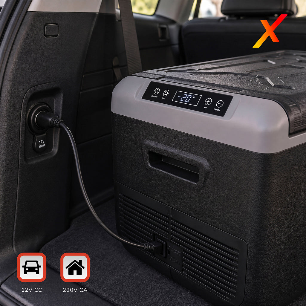 Cooler Freezer 40L Xroad en el maletero, conexión 12V y 220V