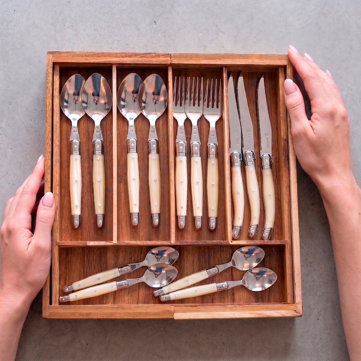 Organizador Cubiertos Expandible Madera Acasia Oslo Simplit