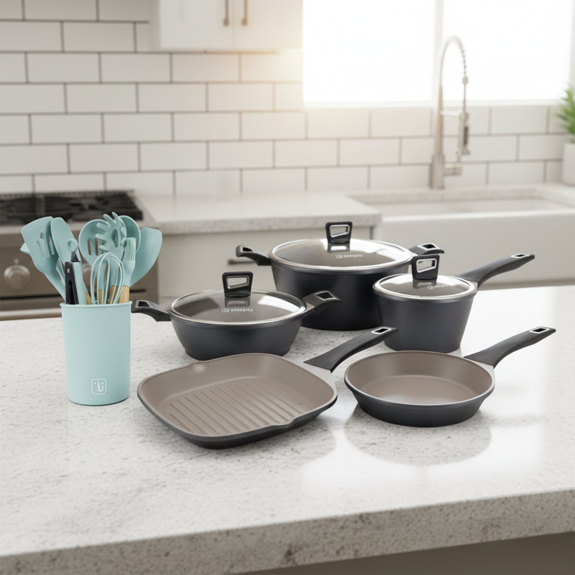 Batería Cocina Classic 8 pzs + Set 12 Utensilios Calipso