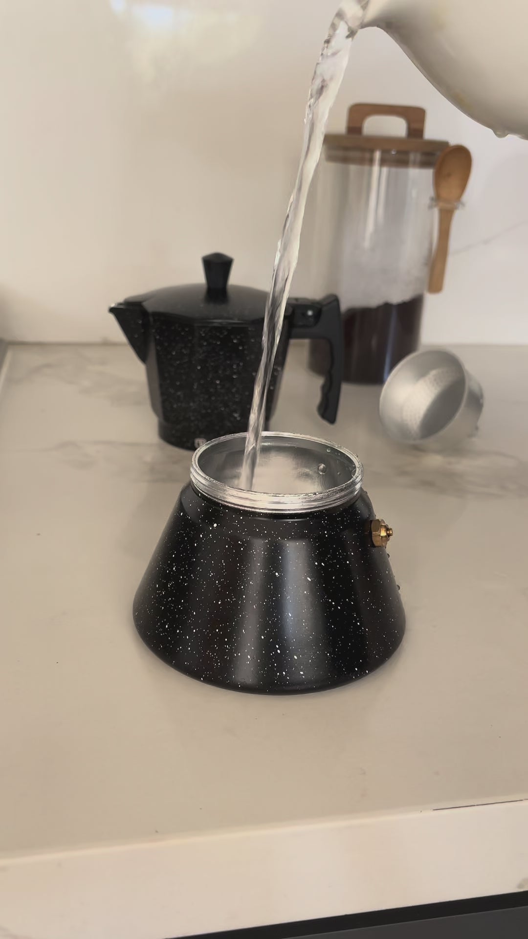 Video Cafetera Italiana Negra Granito 4 Tazas Simplit
