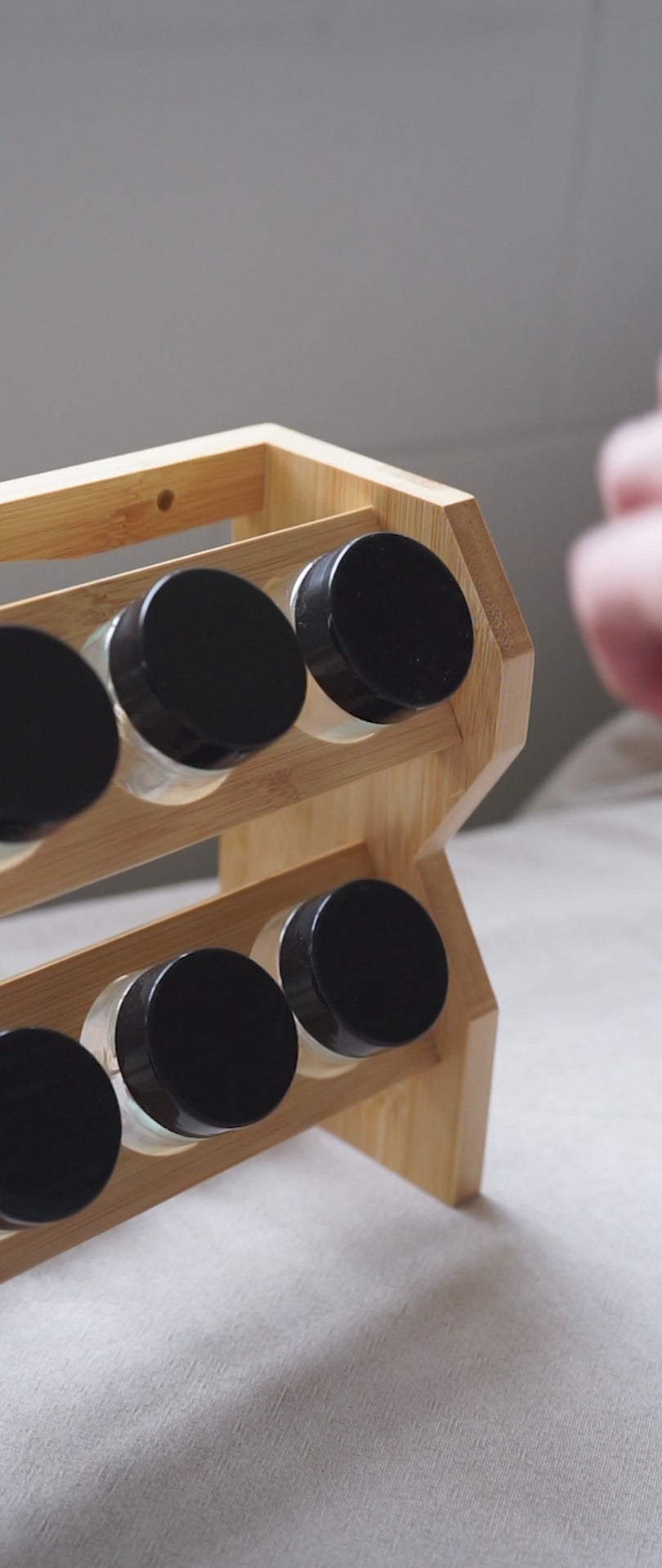 Video Especiero Condimentos de Madera 8 Frascos Vidrio Simplit