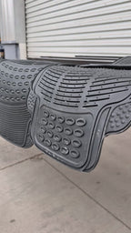 Video Alfombra Piso de Goma para auto Universal 4 piezas Xroad