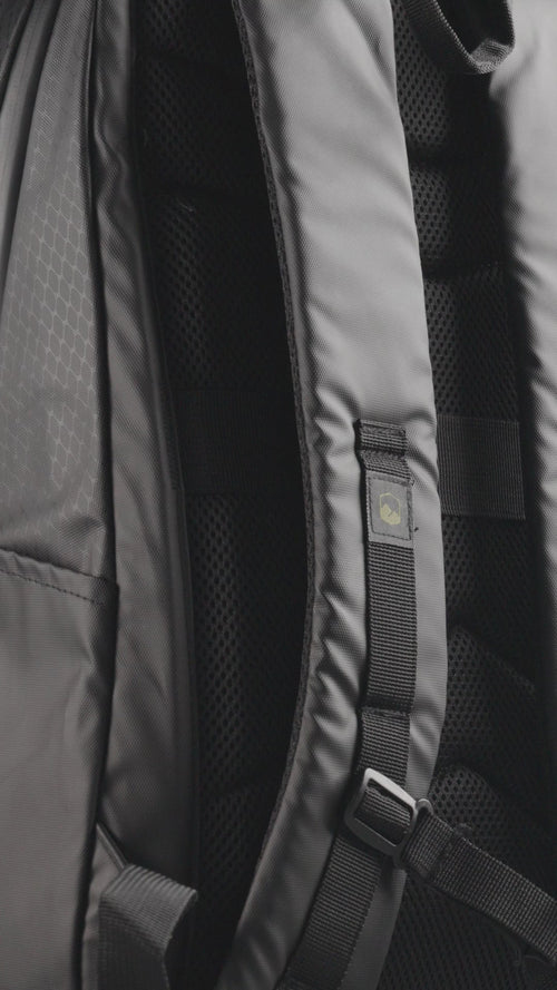 Video Mochila Urbana Pumori 22L Impermeable Porta Notebook Lhotse