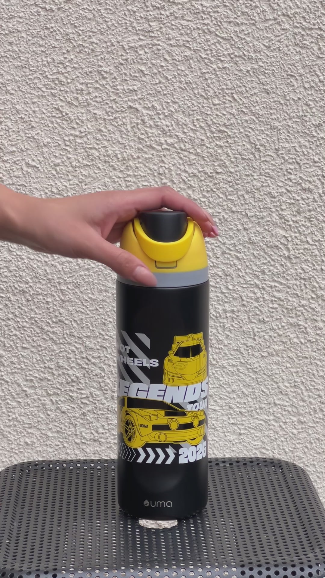 Video Botella Térmica Insulada Hot Wheels Legends Finish Black 750 ml UMA