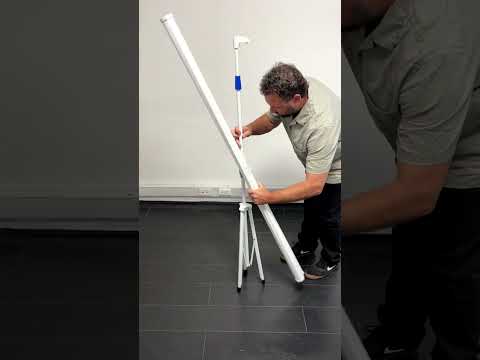 Proyector Portátil Nova 9000lm + Telón 60" LEVO